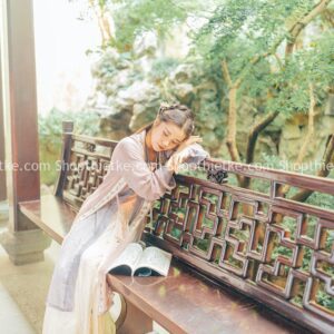 10 Preset Chuyên Cho Ảnh Concept Cổ Trang Update 2022 (XMP/LR/DNG/CUBE)