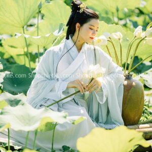 15 Tone Màu Xanh Nhẹ Nhàng Thích Hợp Concept Cổ Trang Và Ao Sen (XMP/LR/DNG/CUBE Kèm Khói)