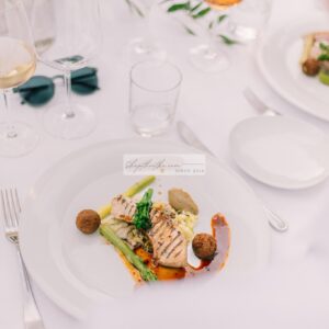 The Power Of Film – Chất Ảnh Phim Kết Hợp Sự Tinh Tế Hiện Đại Cho Ảnh Cưới (XMP)