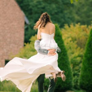 The Power Of Film – Chất Ảnh Phim Kết Hợp Sự Tinh Tế Hiện Đại Cho Ảnh Cưới (XMP)