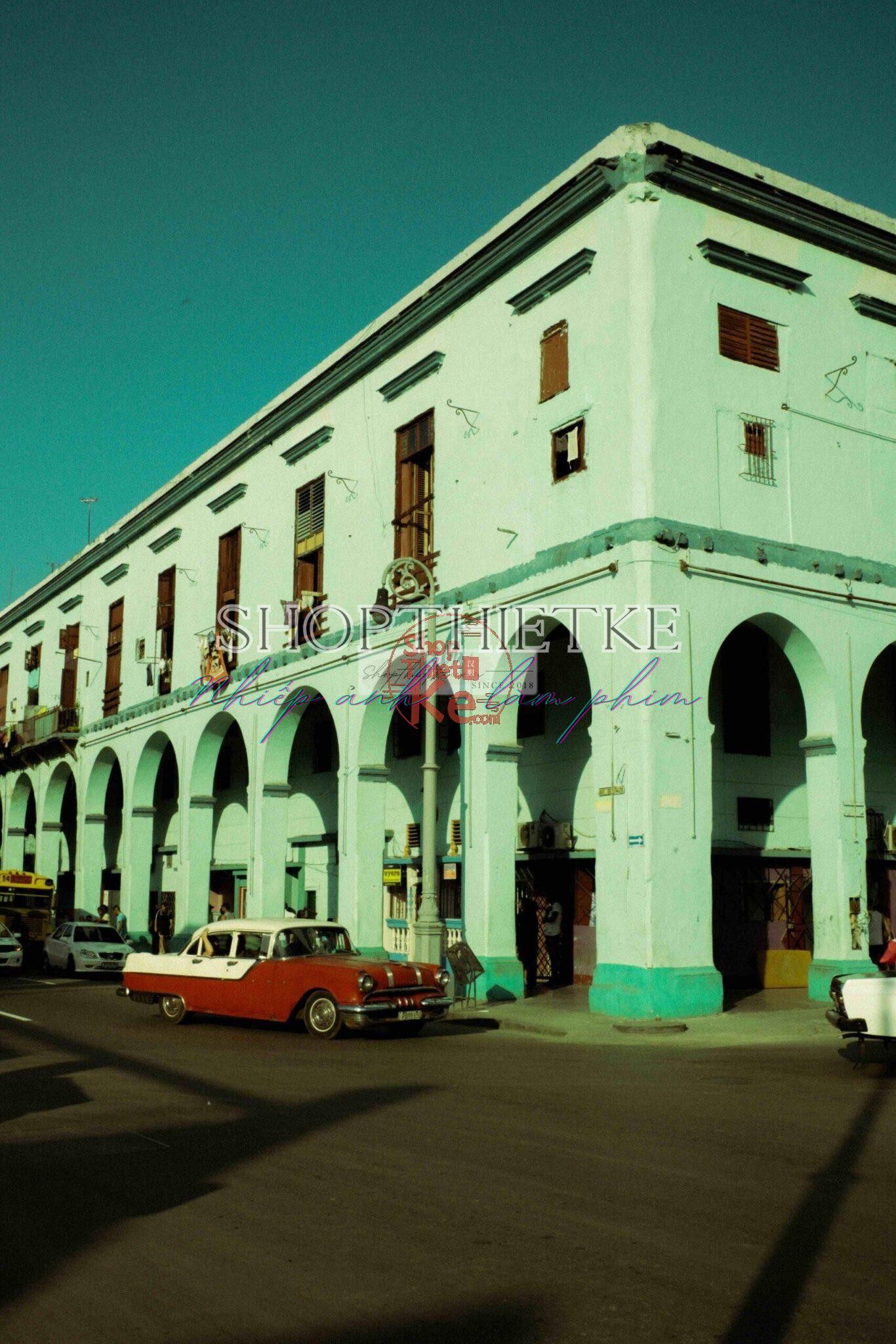 Preset Lightroom Điện Ảnh – Cảm Hứng Từ Wong Kar Wai, Kurosawa & Tarkovsky (XMP) 7 shopthietke com Preset sample 1 1 scaled