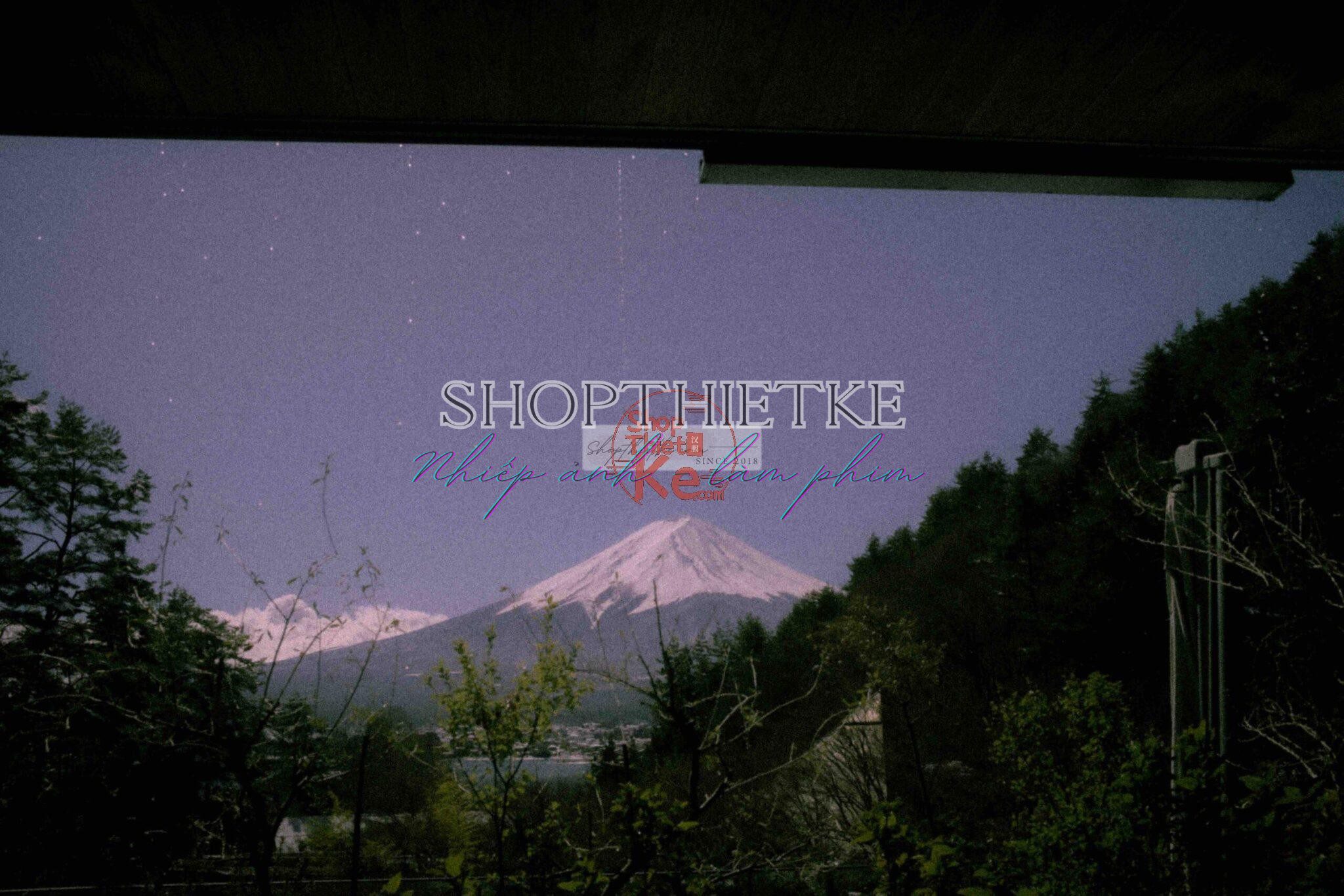 Preset Lightroom Điện Ảnh – Cảm Hứng Từ Wong Kar Wai, Kurosawa & Tarkovsky (XMP) 11 shopthietke com Preset sample 4 1 scaled