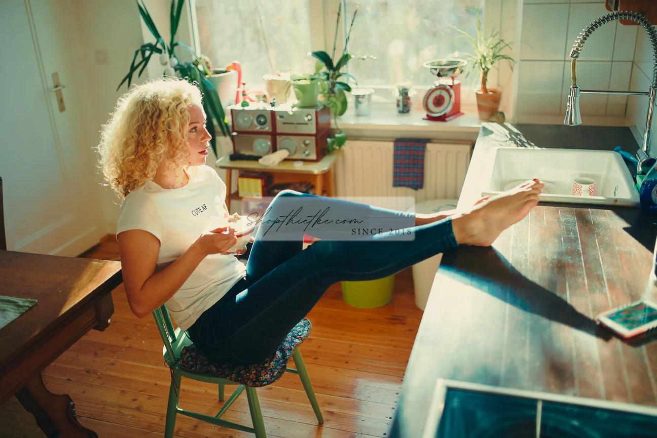 Bộ Preset Giả Lập Phim 16mm – Hiệu Ứng Analog Thô Mộc & Chân Thực (XMP/ Profile) 3 shopthietke com DSC6745