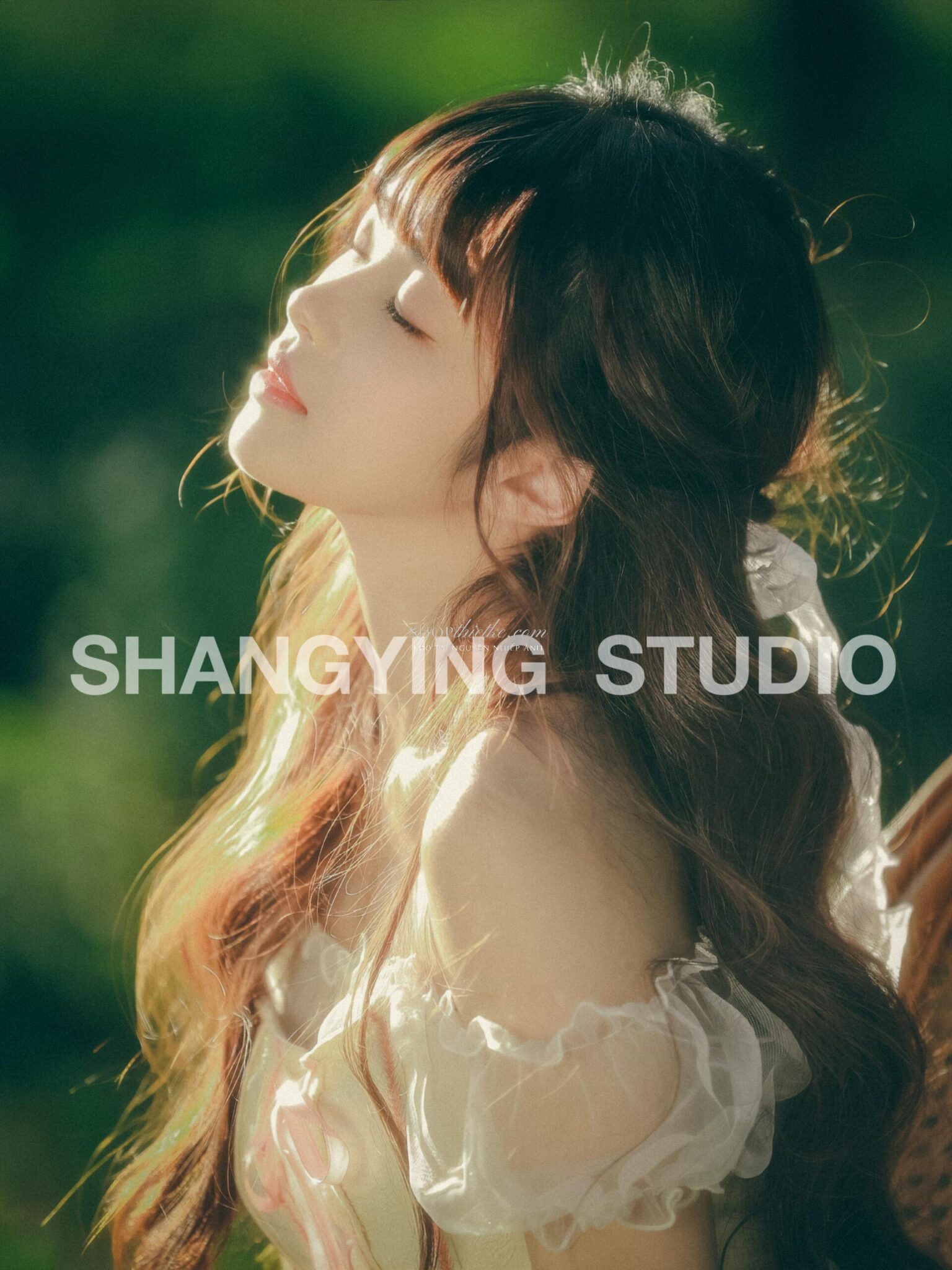 27 Preset & LUT "Forest Girl" – Tone Xanh Rừng, Nhẹ Nhàng & Cổ Điển (XMP/CUBE) 14 shopthietke com Shopthietke.com 357 scaled