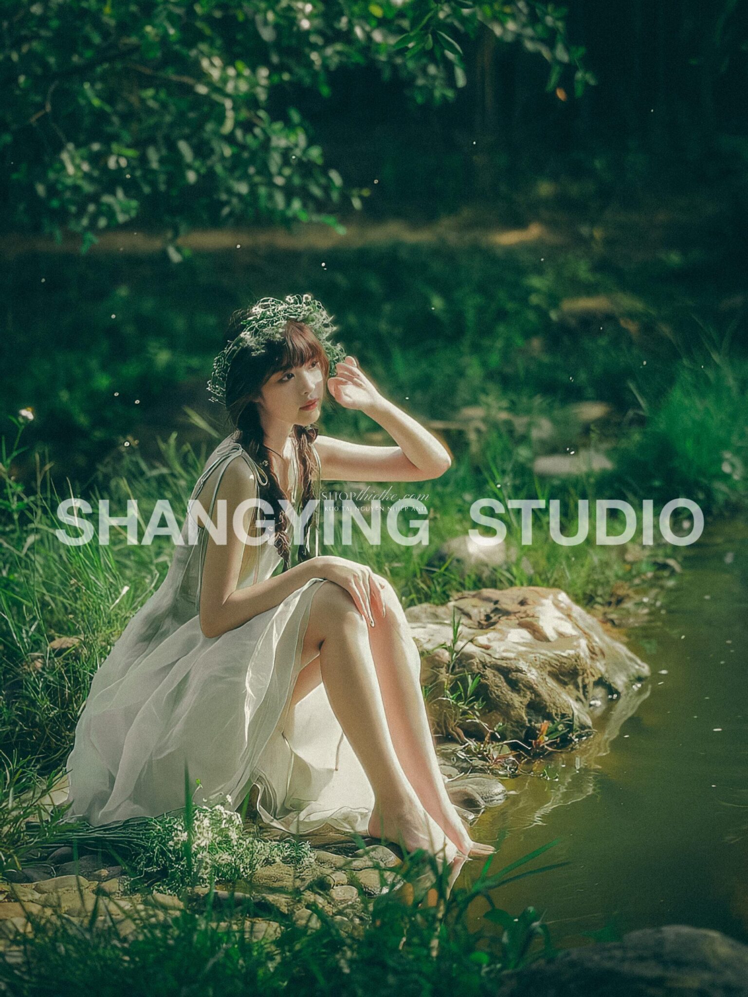 27 Preset & LUT "Forest Girl" – Tone Xanh Rừng, Nhẹ Nhàng & Cổ Điển (XMP/CUBE) 10 shopthietke com Shopthietke.com 361 scaled