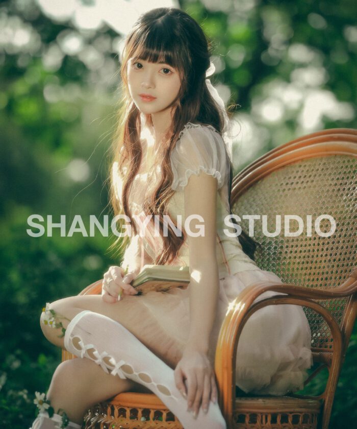 27 Preset & LUT "Forest Girl" – Tone Xanh Rừng, Nhẹ Nhàng & Cổ Điển (XMP/CUBE)