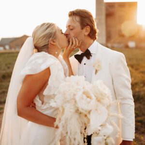 Janelle Elise Pack 02 – Bộ Preset Luxury Dành Cho Ảnh Cưới & Ảnh RAW (XMP)