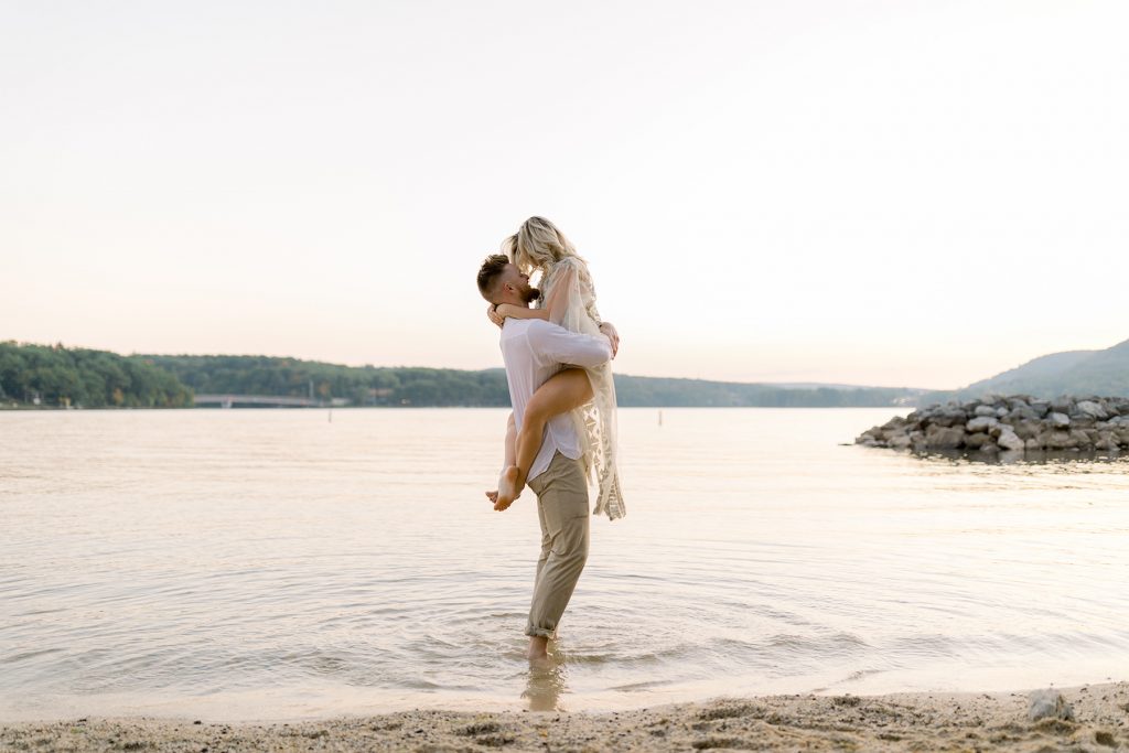 Trọn Bộ 12 Preset Lightroom "Aether" Từ Nhiếp Ảnh Gia Sotiris Tsakanikas (XMP) 72 ErikaBrookeFranta24 1024x683 1
