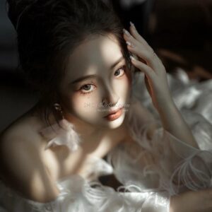 13 Preset Ảnh Cưới Dark Mood - Xu Hướng Xiaohongshu 2025 Đầy Tinh Tế (XMP/DNG/CUBE)