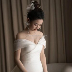 13 Preset Ảnh Cưới Dark Mood - Xu Hướng Xiaohongshu 2025 Đầy Tinh Tế (XMP/DNG/CUBE)