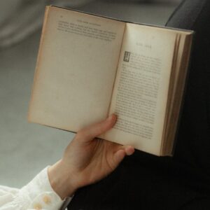 ETHEREAL Preset Pack Của Nina & Darek Cho Ảnh Cưới Và Chân Dung (XMP)