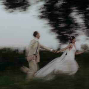 ETHEREAL Preset Pack Của Nina & Darek Cho Ảnh Cưới Và Chân Dung (XMP)