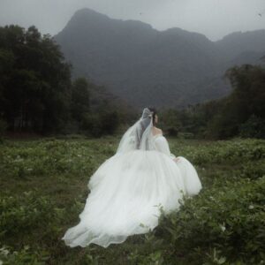 ETHEREAL Preset Pack Của Nina & Darek Cho Ảnh Cưới Và Chân Dung (XMP)