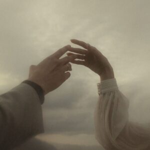 ETHEREAL Preset Pack Của Nina & Darek Cho Ảnh Cưới Và Chân Dung (XMP)