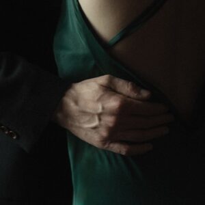 ETHEREAL Preset Pack Của Nina & Darek Cho Ảnh Cưới Và Chân Dung (XMP)