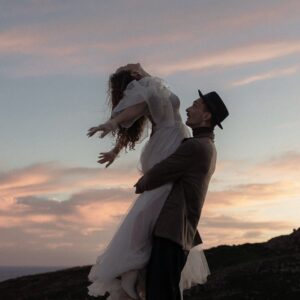 ETHEREAL Preset Pack Của Nina & Darek Cho Ảnh Cưới Và Chân Dung (XMP)