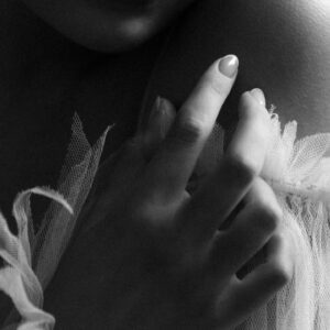 ETHEREAL Preset Pack Của Nina & Darek Cho Ảnh Cưới Và Chân Dung (XMP)