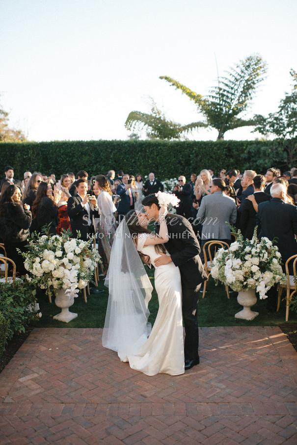 Bộ Preset Nhiếp Ảnh Chuyên Nghiệp 2025 – Tông Ấm, Trắng Sáng, Chuẩn Màu Studio (XMP) 24 shopthietke com dvlop kmp dtd 26