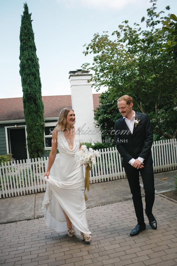 Bộ Preset Nhiếp Ảnh Chuyên Nghiệp 2025 – Tông Ấm, Trắng Sáng, Chuẩn Màu Studio (XMP) 7 shopthietke com dvlop kmp dtd 28