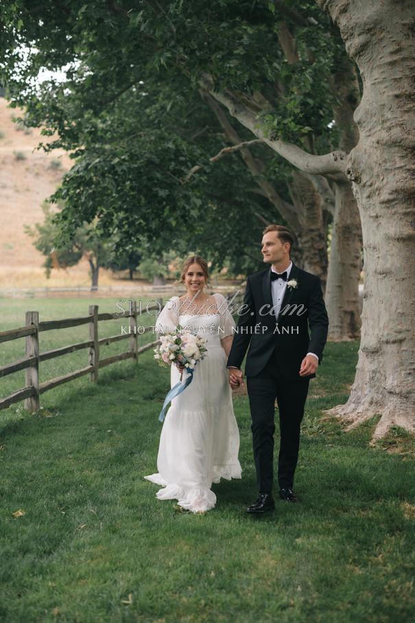 Bộ Preset Nhiếp Ảnh Chuyên Nghiệp 2025 – Tông Ấm, Trắng Sáng, Chuẩn Màu Studio (XMP) 5 shopthietke com dvlop kmp dtd 29