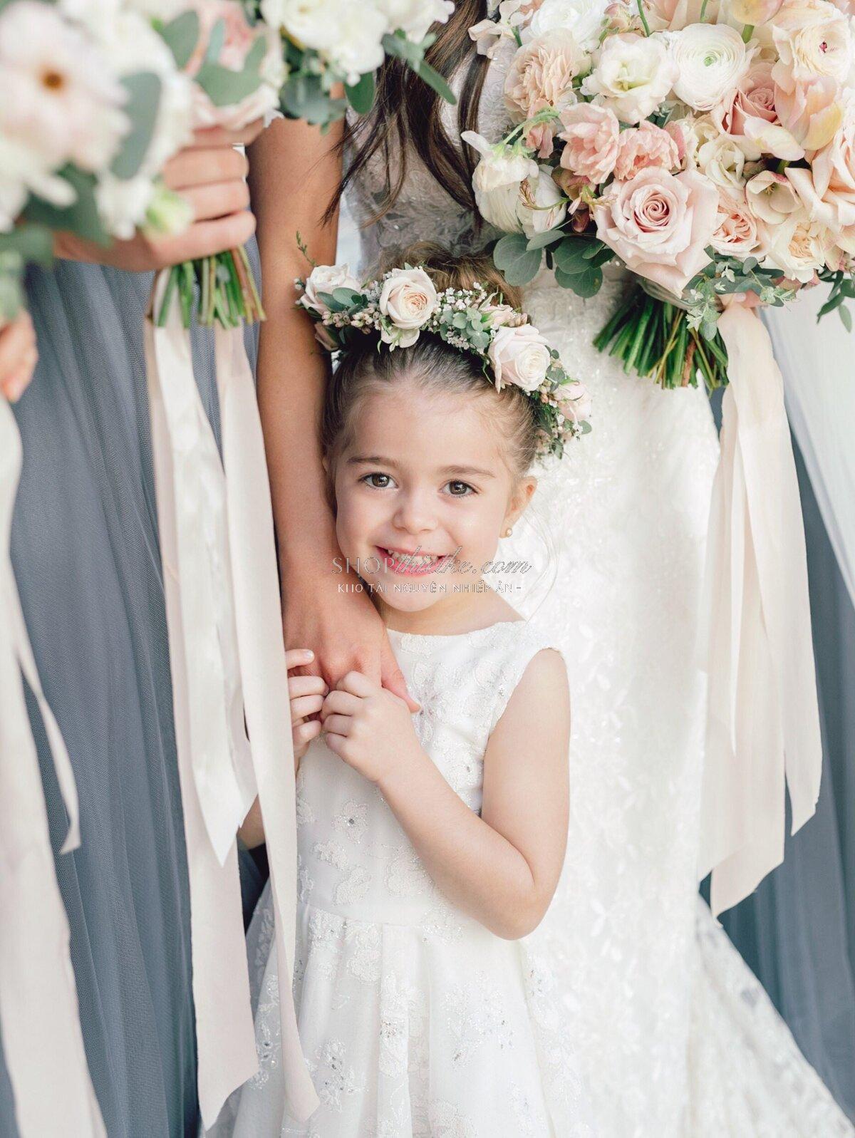 Heirloom One – Bộ Preset Lightroom Mang Phong Cách Film Fuji Mềm Mại & Tinh Tế (XMP Kèm Video Việt Sub) 35 shopthietke com heirloom 2 tg flower girl