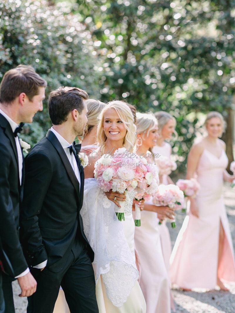 Heirloom One – Bộ Preset Lightroom Mang Phong Cách Film Fuji Mềm Mại & Tinh Tế (XMP Kèm Video Việt Sub) 28 shopthietke com heirloom one lightroom presets weddings 8