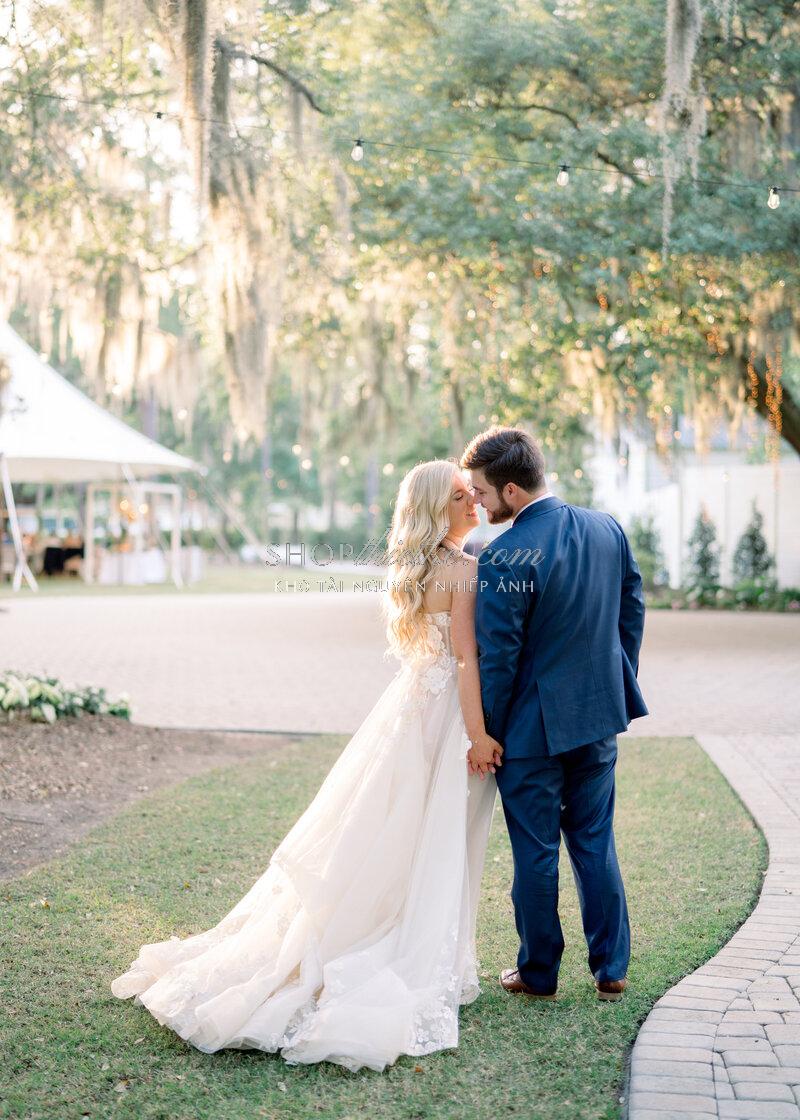 Lauren Fair Presets – Bộ Preset Lightroom Lấy Cảm Hứng Từ Film Fuji400H (XMP) 6 shopthietke com lfpresets beforeafters portra 400 lauren fair warm 013