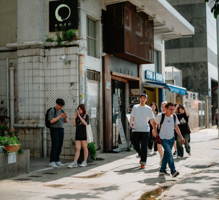 Chỉnh Ảnh Du Lịch Đẹp Hơn Với 06 Preset Lightroom Street Và Nature (XMP/DNG)