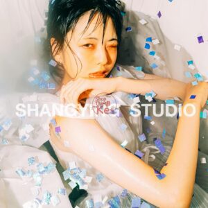 Bộ 29 Preset & LUT Phim Kodak Gold 200 Tông Ấm Cho Chân Dung & Street Style (XMP/DNG/CUBE)