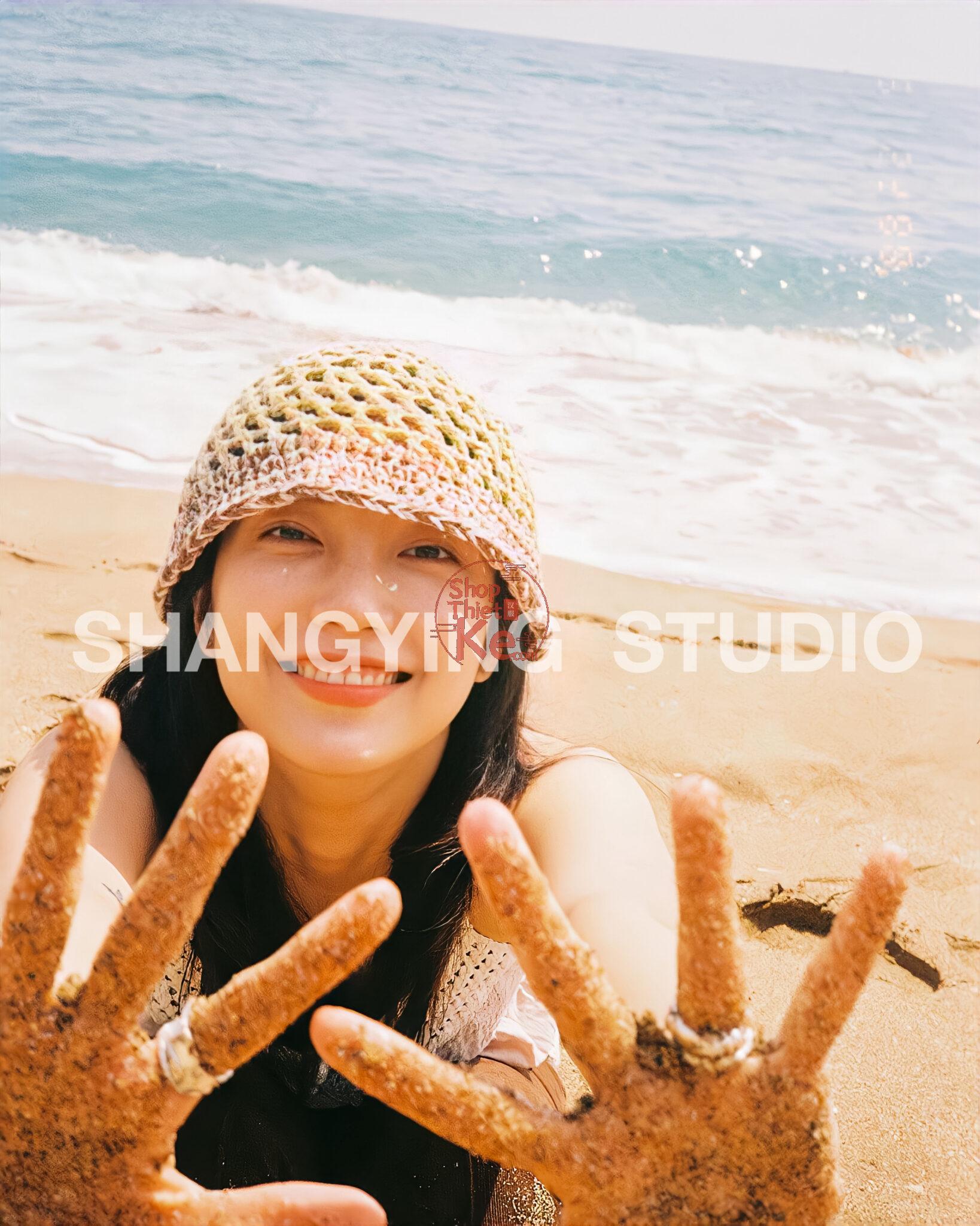 Bộ 29 Preset & LUT Phim Kodak Gold 200 Tông Ấm Cho Chân Dung & Street Style (XMP/DNG/CUBE) 16 shopthietke com Shopthietke.com 374 scaled