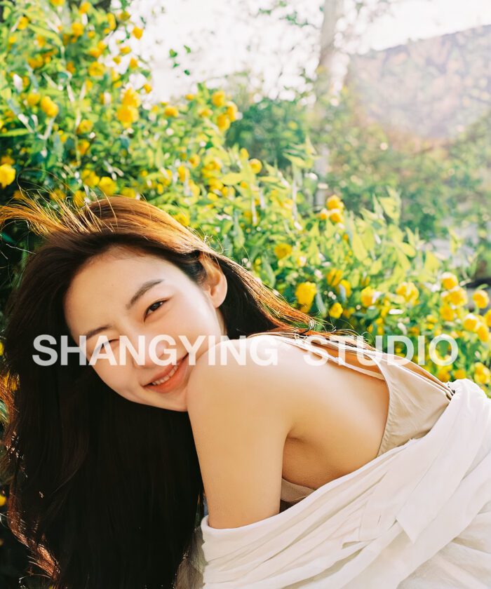 Bộ 29 Preset & LUT Phim Kodak Gold 200 Tông Ấm Cho Chân Dung & Street Style (XMP/DNG/CUBE)