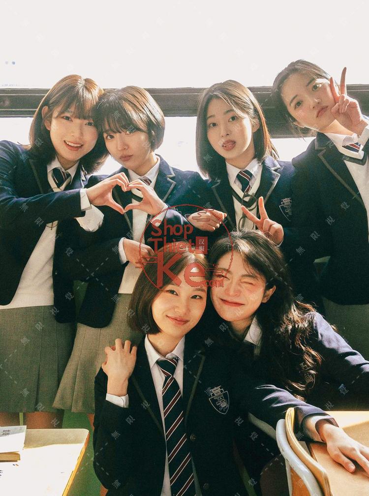 17 Preset Ảnh Tốt Nghiệp Trong Nhà – Màu Sáng Tự Nhiên, Cân Bằng Ánh Sáng (XMP/DNG/CUBE/COS) 5 shopthietke com Shopthietke.com 190