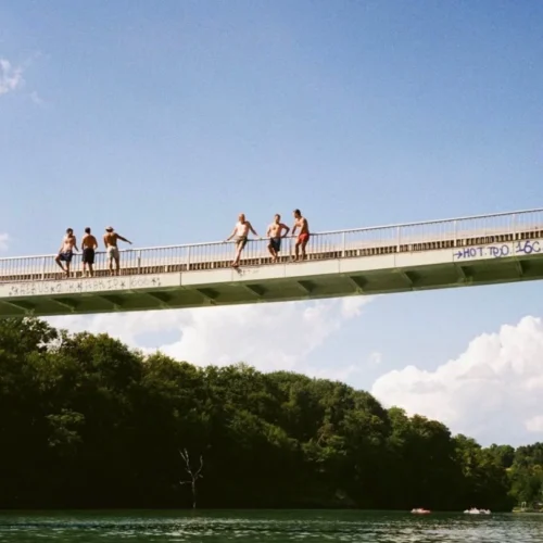 Kodak 2383 Hollywood Film LUT – Preset Màu Điện Ảnh Chuẩn Phim Trường (XMP/CUBE)