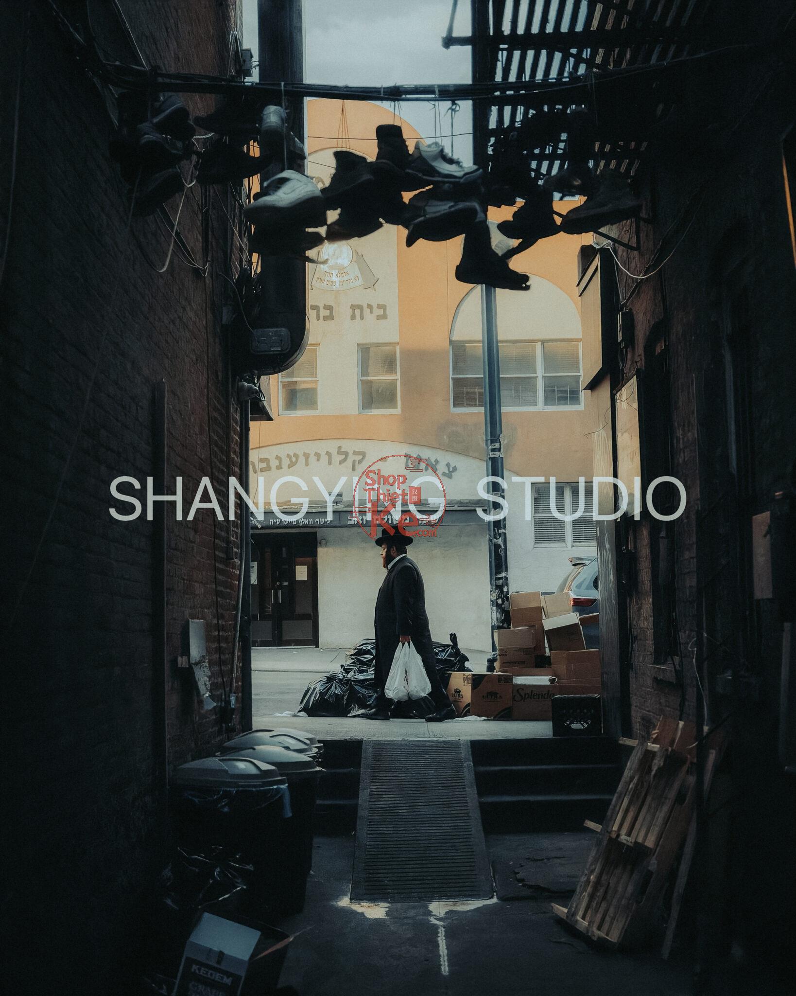 Cinematic Dark Teal 2025 – Bộ Lọc Màu Phim Đẹp Nhất Cho Editor (XMP/DNG/CUBE) 7 shopthietke com Shopthietke.com 168 scaled