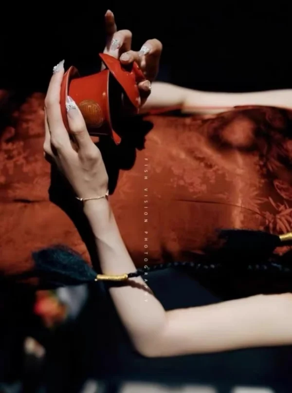 Preset Lightroom Ảnh Cưới FishVision 余辉 – 10 Tông Màu Film Cho Nhiếp Ảnh Gia (XMP)