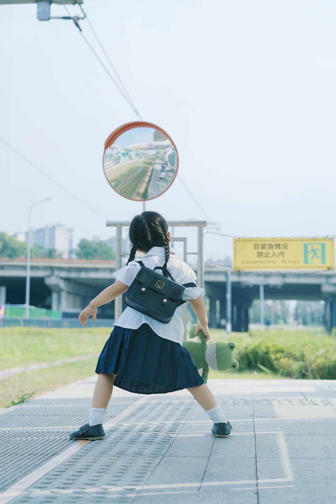 ZhenYong Photographer Preset – Màu Tự Nhiên, Da Mịn, Ảnh Sâu & Có Hồn (XMP) 28 shopthietke com Shopthietke.com 77