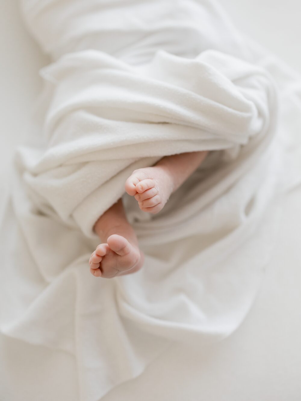 Preset REFINED Velvetier Pastel Mềm Mịn – Phong Cách Lãng Mạn, Airy & Cao Cấp (XMP) 43 shopthietke com Danielle Hobbs Velvetier REFINED Co 20831