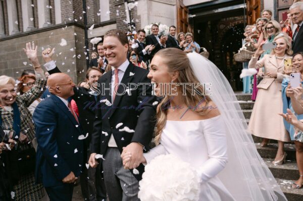 Preset Lightroom Hoàn Hảo Cho Ảnh Sạch, Sáng Và Đậm Chất Editorial (XMP/DNG)