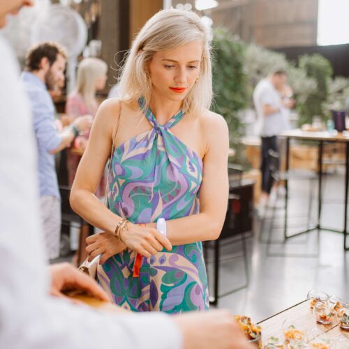 GOLD Presets – Bí Quyết Tạo Làn Da Ánh Vàng & Màu Sắc Rực Rỡ Hiện Đại (XMP/Video Hướng dẫn Việt Sub) 23 shopthietke com SYM 3076