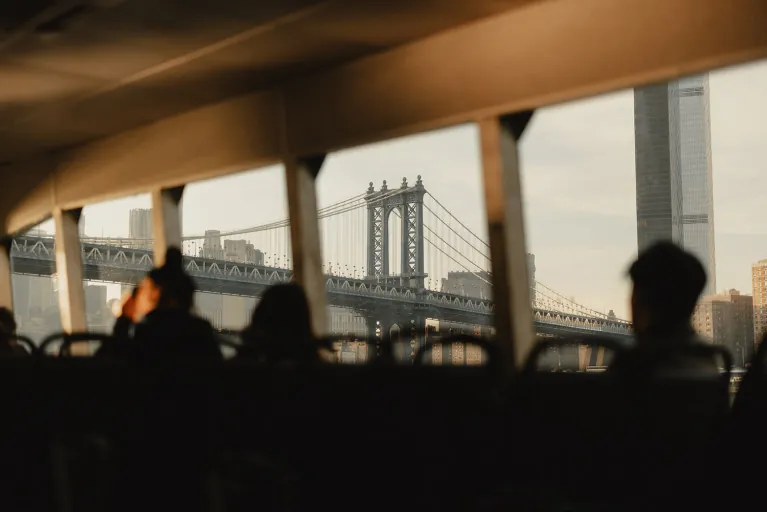 Bộ Preset Chỉnh Màu Phong Cách Đô Thị Điện Ảnh – Tông Film Tinh Tế Cho Nhiếp Ảnh Gia (XMP) 18 shopthietke com img 1769653014 43 web