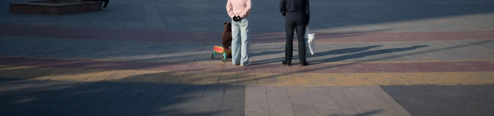 Preset Film Điện Ảnh Loz 06 – Tông Xanh Tím Cổ Điển, Nổi Bật Trong Ánh Sáng Yếu (XMP/DNG Kèm RAW) 50 shopthietke com Shopthietke.com 128 scaled