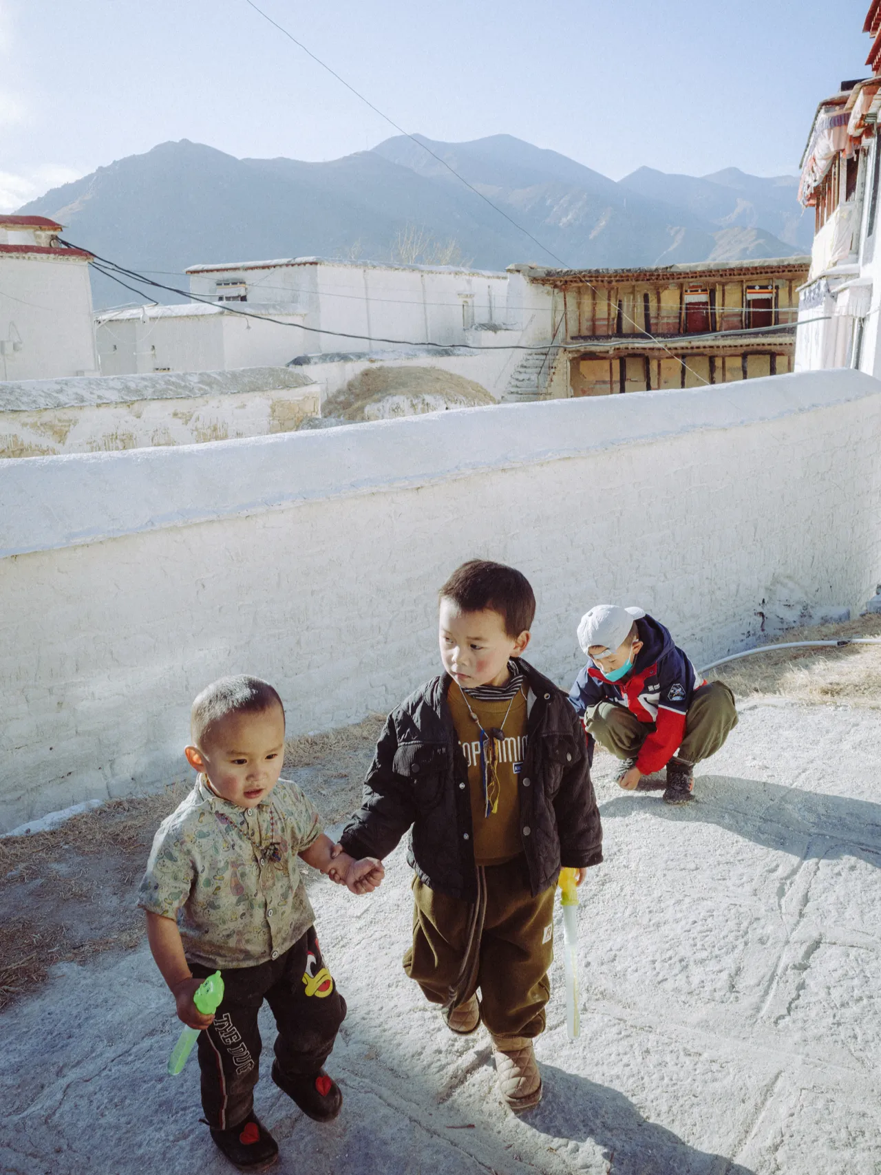 Preset Film Điện Ảnh Loz 03 v2 – Dùng Mọi Hoàn Cảnh, Phù Hợp Chân Dung & Ảnh Đời Sống (XMP/DNG Kèm RAW)