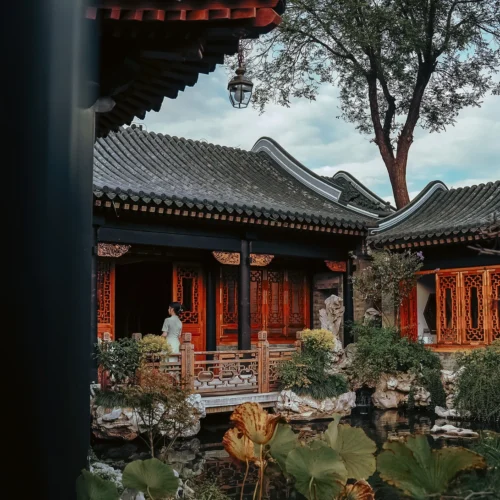 33 Preset Điện Ảnh Cổ Kiến Trúc Từ NAG Lý Minh Tinh – Tông Màu Trầm Sâu Chuẩn Cinematic (XMP/DNG)