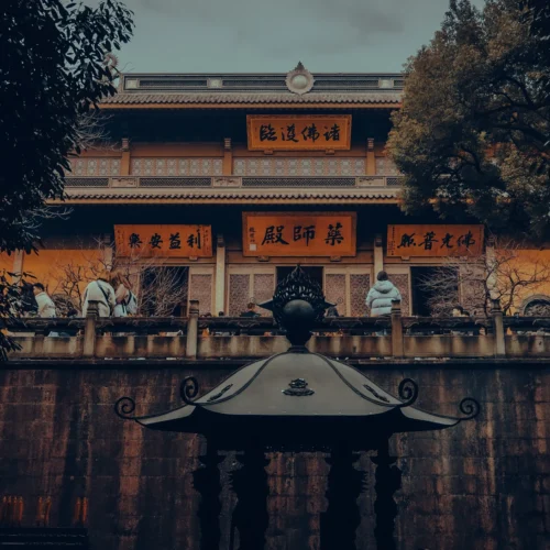 33 Preset Điện Ảnh Cổ Kiến Trúc Từ NAG Lý Minh Tinh – Tông Màu Trầm Sâu Chuẩn Cinematic (XMP/DNG)