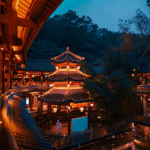 33 Preset Điện Ảnh Cổ Kiến Trúc Từ NAG Lý Minh Tinh – Tông Màu Trầm Sâu Chuẩn Cinematic (XMP/DNG)