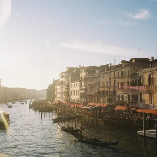 Preset Classic Film Vintage – 39 Tông Màu Film Retro Cho Lightroom (XMP)