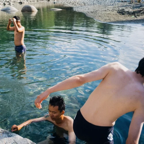 Bộ Preset Cinematic Rednote Đa Nền Tảng – Ảnh & Video Chỉ Cần 1 Click (XMP/CUBE)