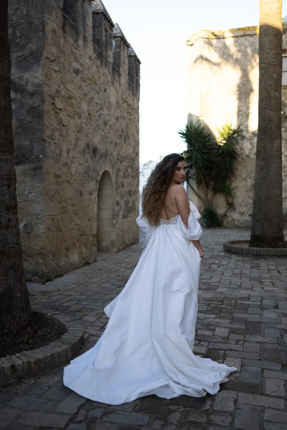 shopthietke com B01 crunch grit border16 mila flad vividsymphonySR5 0467 web