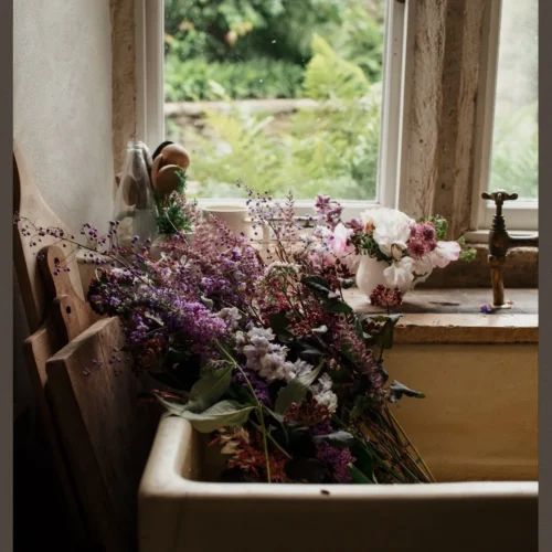 Nghệ Thuật Sắc Màu Tối Giản – Bộ Preset 2026 Khơi Nguồn Cảm Hứng Từ Sự Nguyên Bản (XMP) 16 shopthietke com Shopthietke.com 122